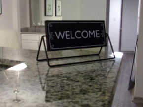 Entire Private Unit minutes from Mid Town Atlanta, Truist Park, and The Battery!!